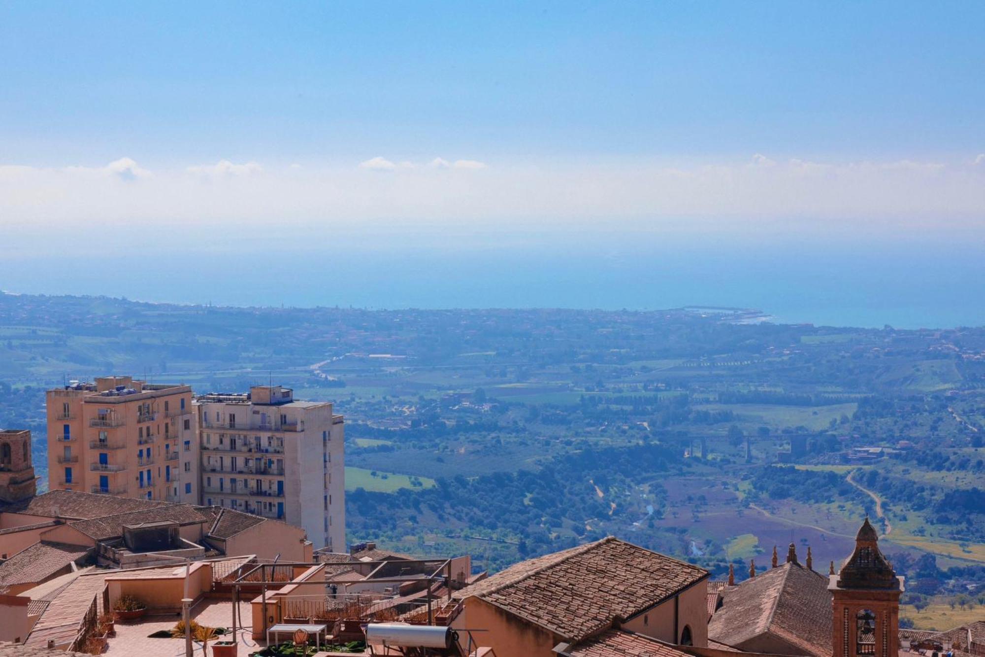 Le Teste Di Moro Al Duomo Agrigento Bagian luar foto
